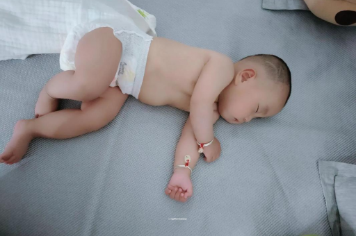 张家界宝宝口水多怎么回事